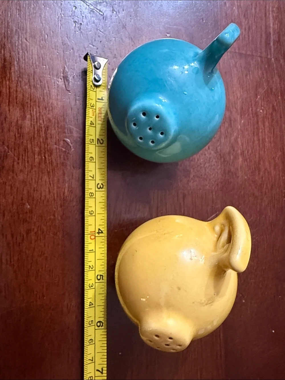 1930s vintage Red Wing Gypsy Pottery set of salt and pepper shakers
